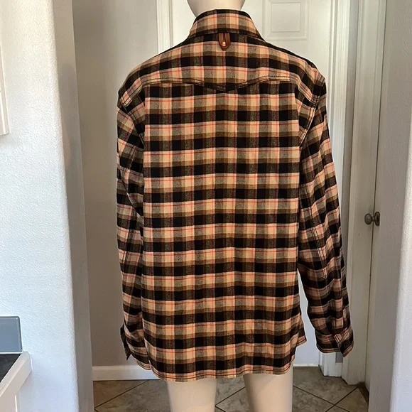 Coach men’s plaid black/tan/red heavy wool button down shirt, size Large - Picture 5 of 11